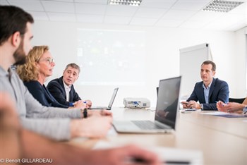 poste commercial monetique lyon